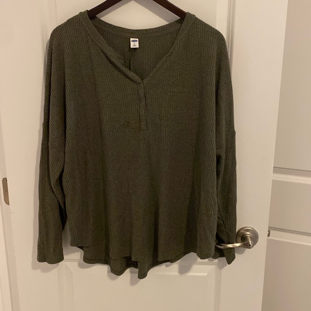 Old navy waffle Henley long sleeve shirt